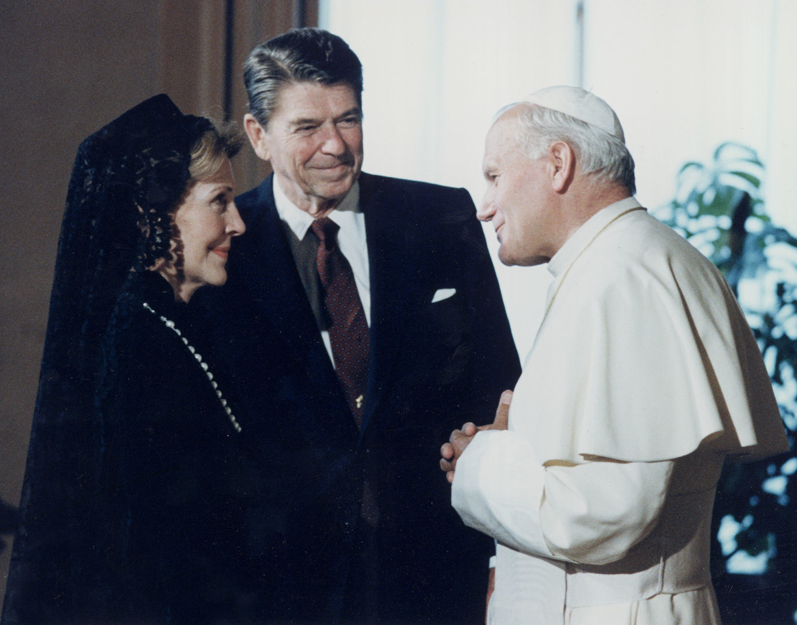 1982: Pope John Paul II, President Ronald Reagan and first lady Nancy Reagan
